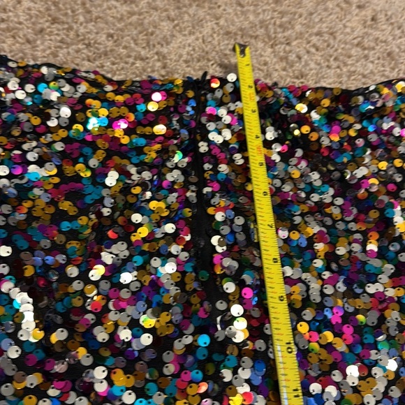 Sparkle and shine in this Bright Disco Sequin SHEIN Skirt Sz OXL - Picture 6 of 6